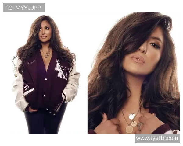 足球球星老婆泳装美照曝光尽显魅力身材引发球迷热议